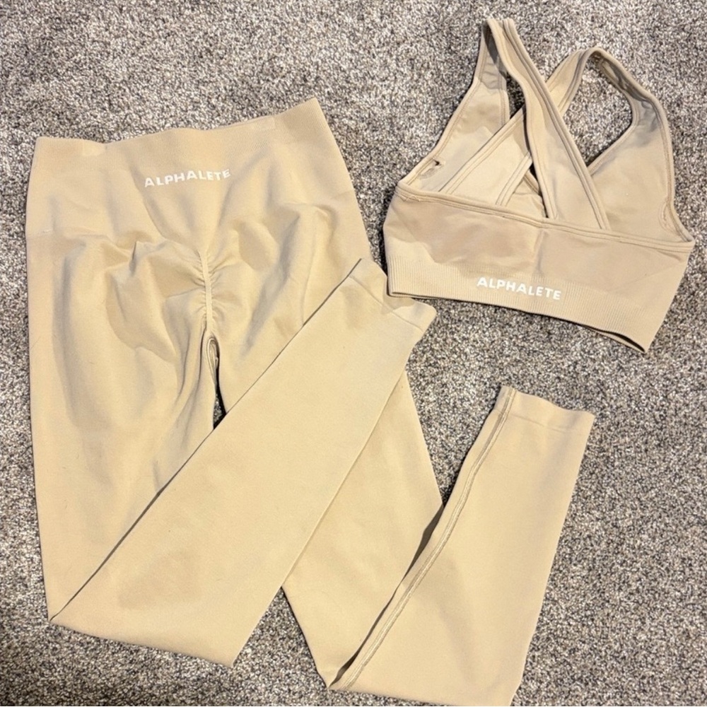 Alphalete Sand Color Sculpting Leggings & Sports Bra Set